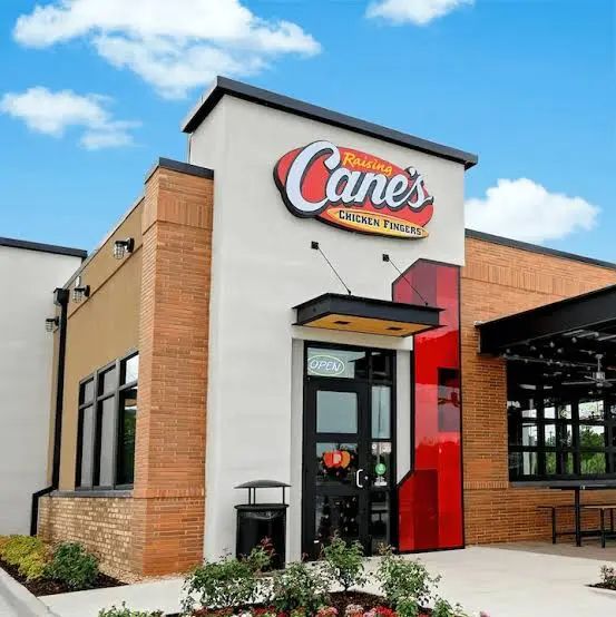 Does Raising Canes Take Apple Pay in 2024